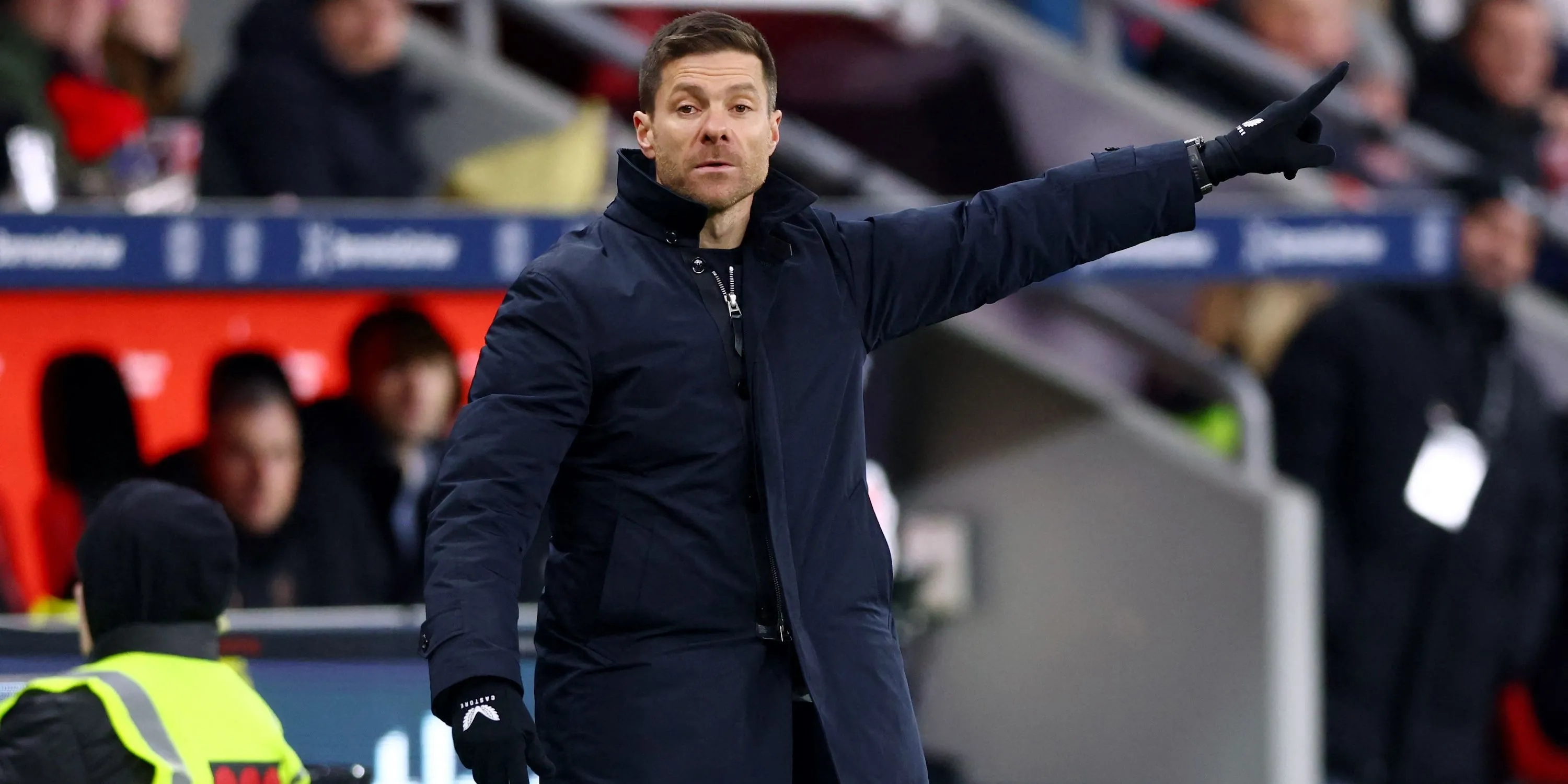 HLV Xabi Alonso ăn mừng thành công cùng Bayer Leverkusen tại Bundesliga