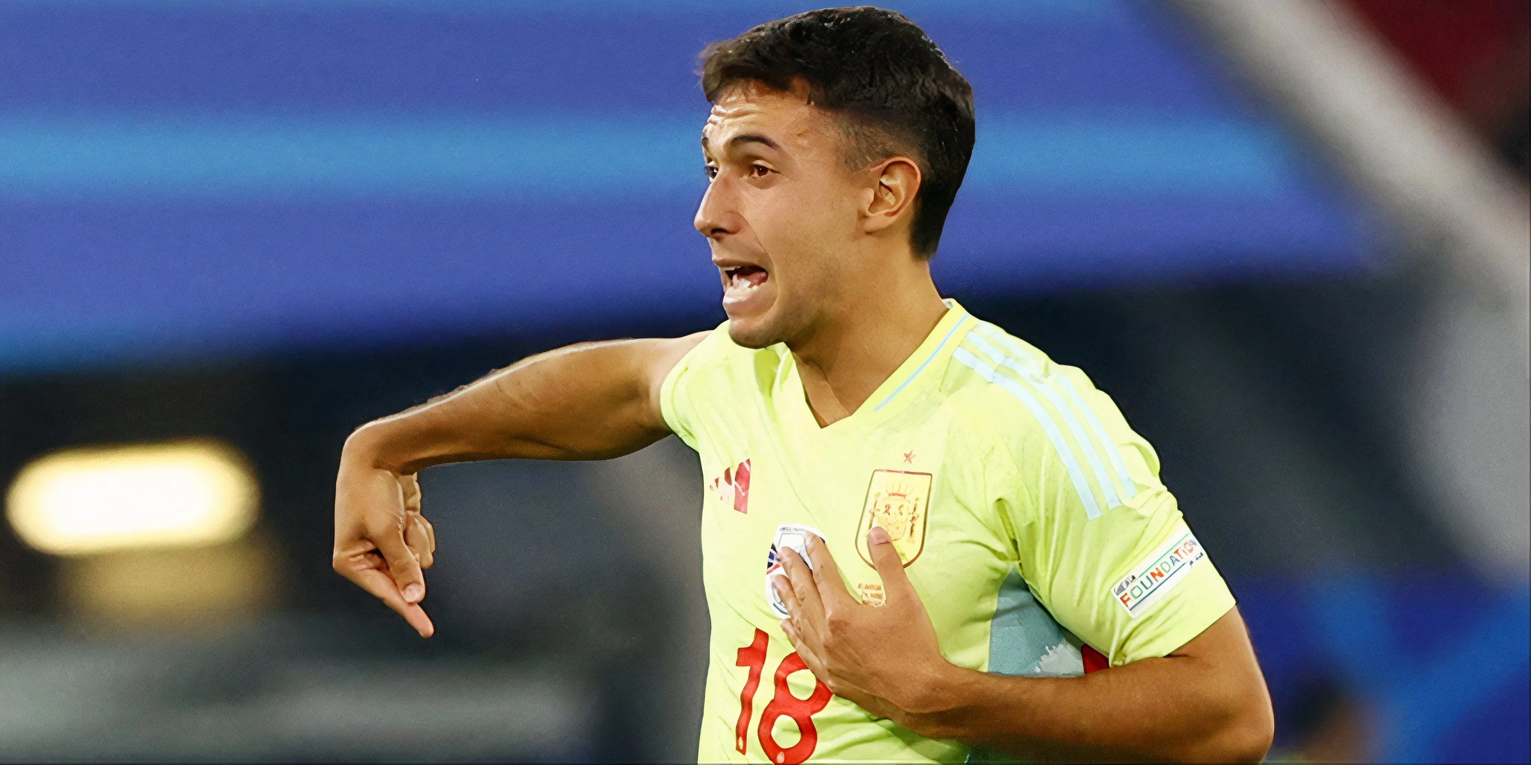 Tiền vệ Martin Zubimendi của Real Sociedad trong màu áo ĐT Tây Ban Nha