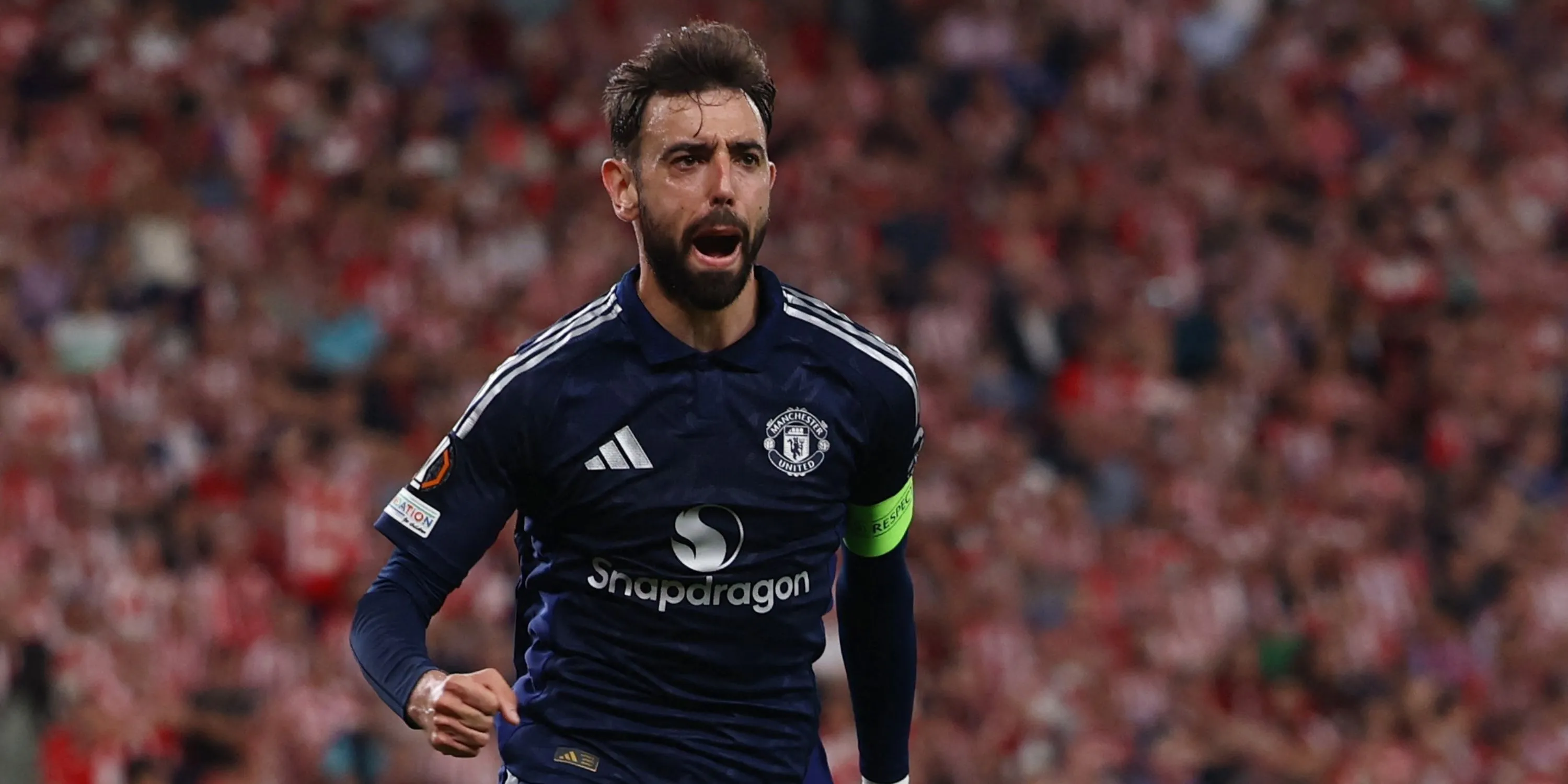 Bruno Fernandes ăn mừng bàn thắng cho Manchester United tại Ngoại hạng Anh