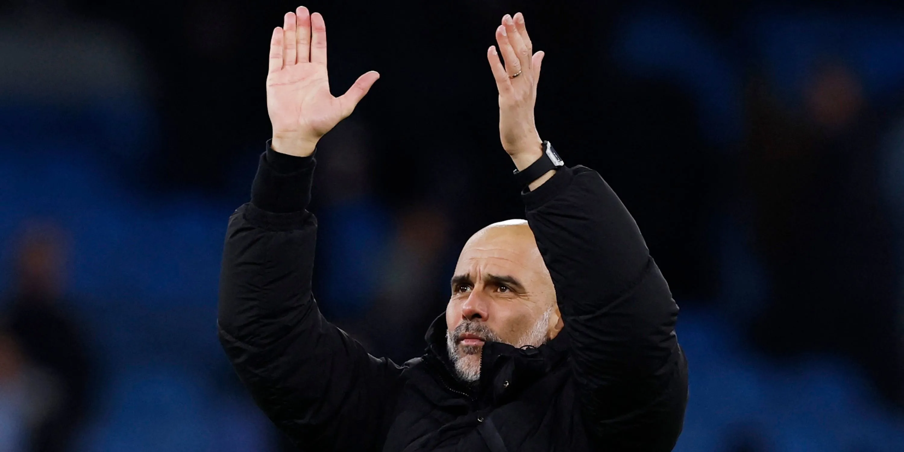 Hình ảnh Pep Guardiola ăn mừng, thể hiện niềm tự hào của Man City