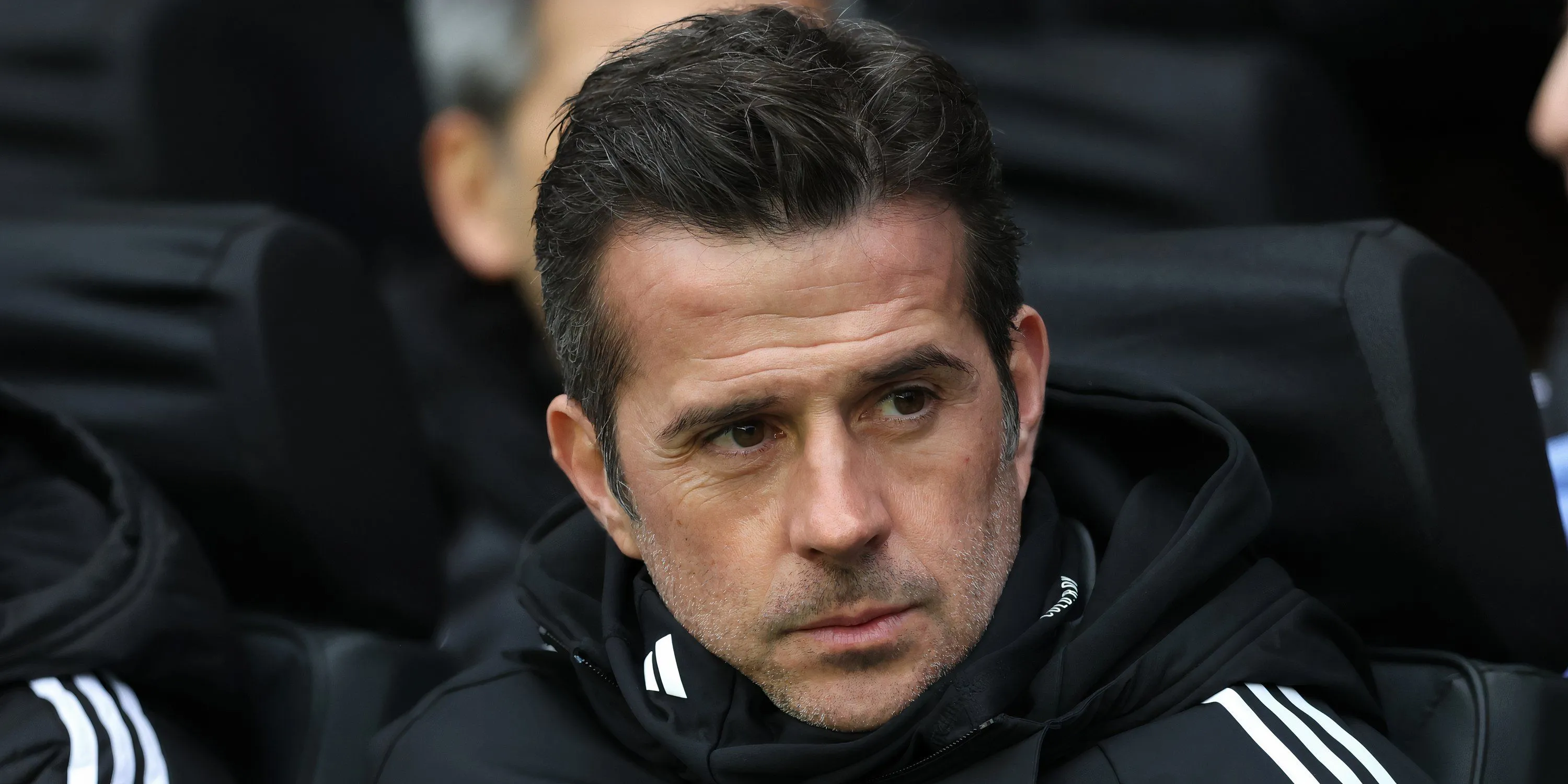 HLV Marco Silva chỉ đạo trận đấu của Fulham