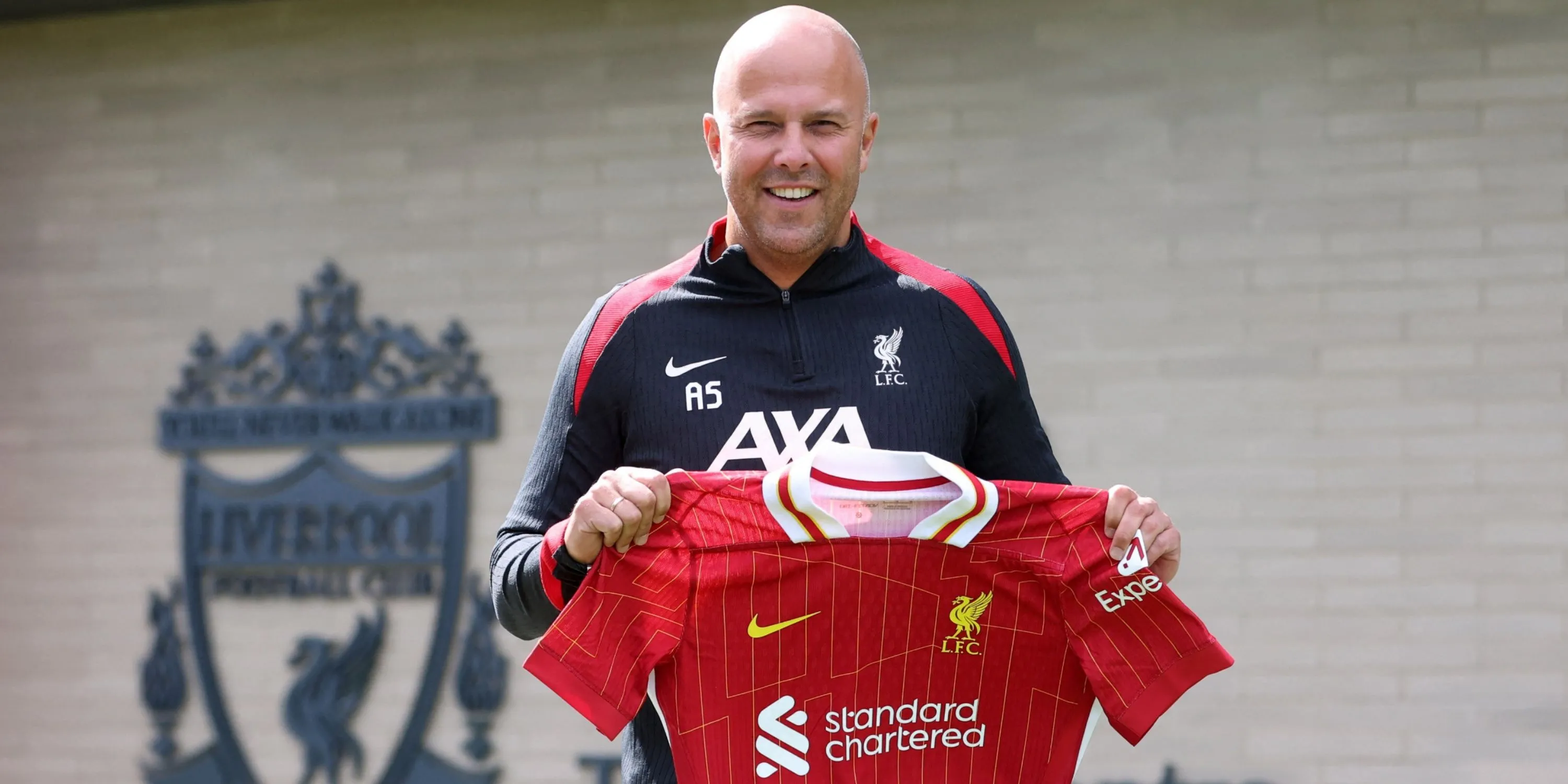 HLV mới Arne Slot chỉ đạo buổi tập đầu tiên cùng Liverpool