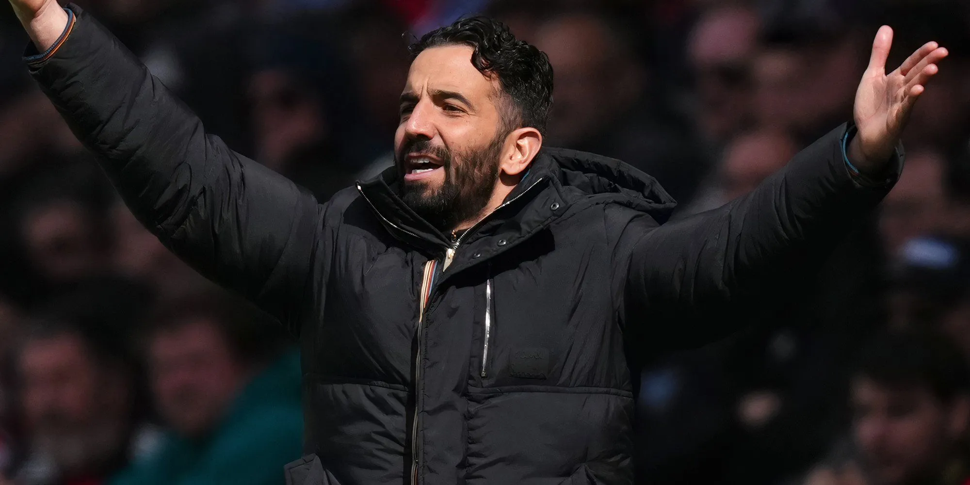 HLV Ruben Amorim đối mặt thử thách tại Man United trong bối cảnh đội bóng gặp khó khăn