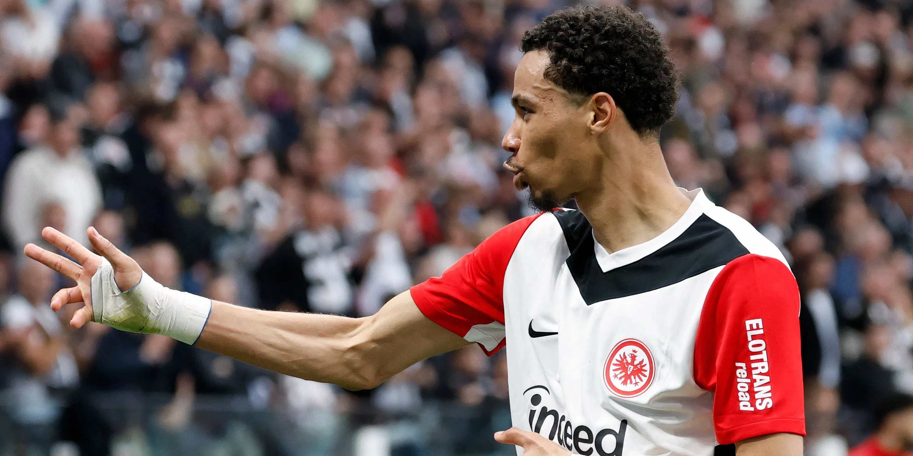 Hugo Ekitiké, tiền đạo của Eintracht Frankfurt được Chelsea quan tâm