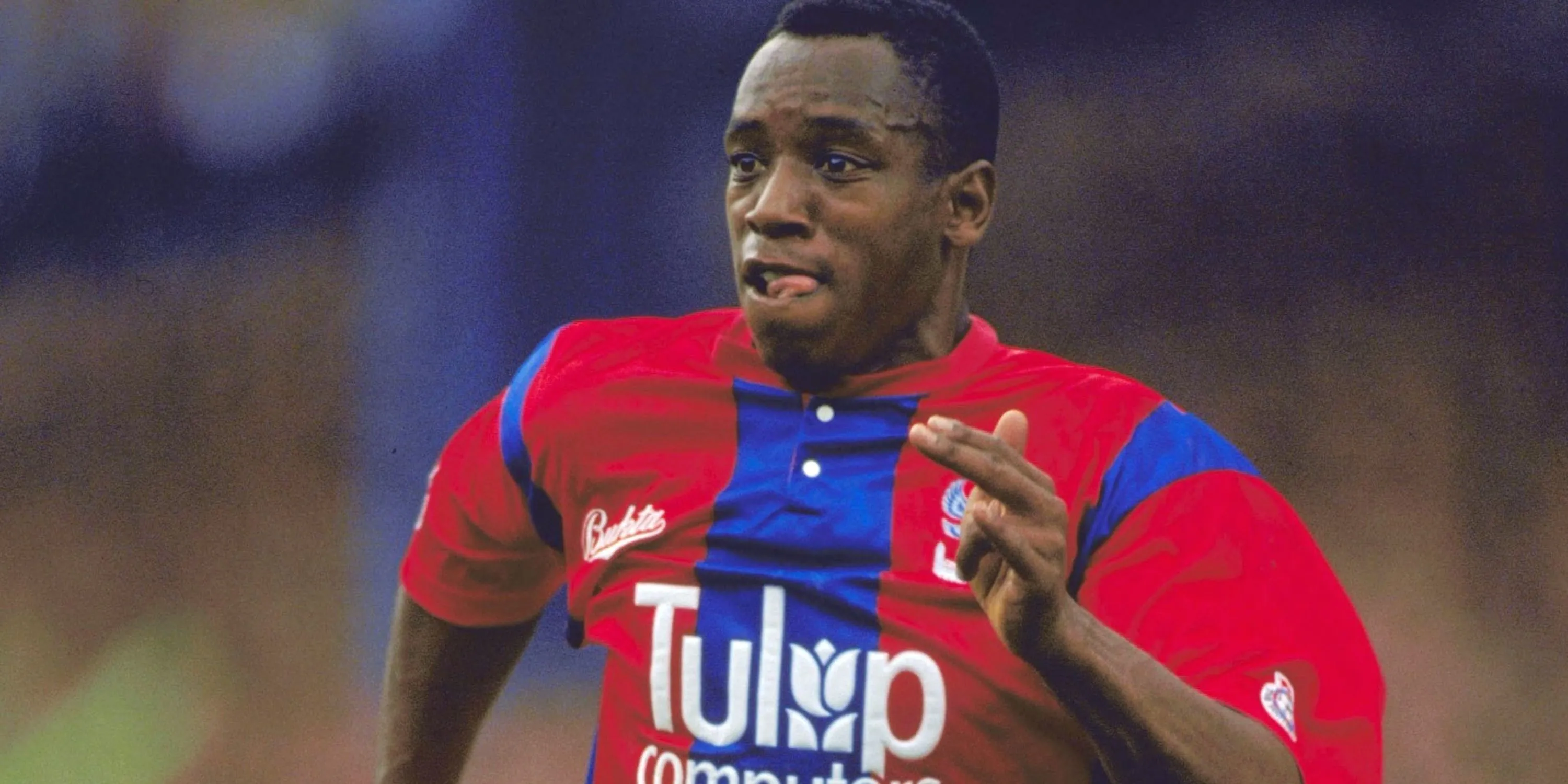 Huyền thoại Ian Wright trong màu áo Crystal Palace