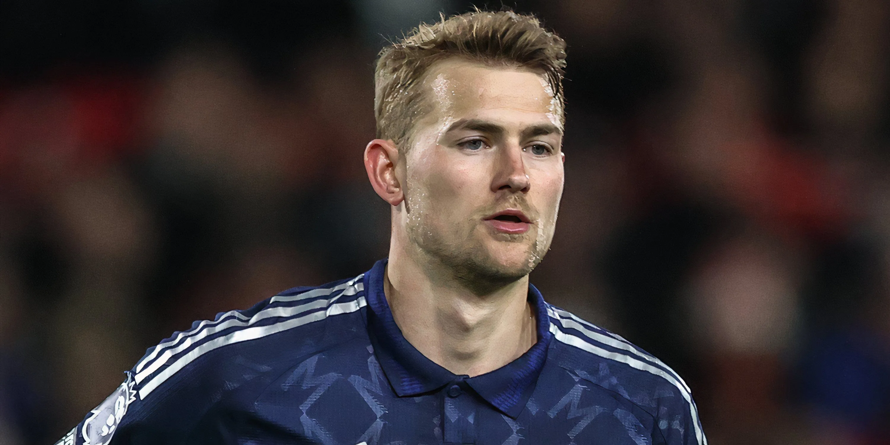 Matthijs de Ligt trong màu áo Manchester United đối mặt với nguy cơ chấn thương