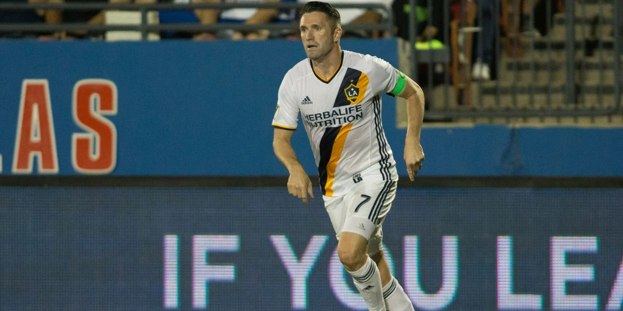 Robbie Keane ăn mừng bàn thắng cho LA Galaxy tại MLS