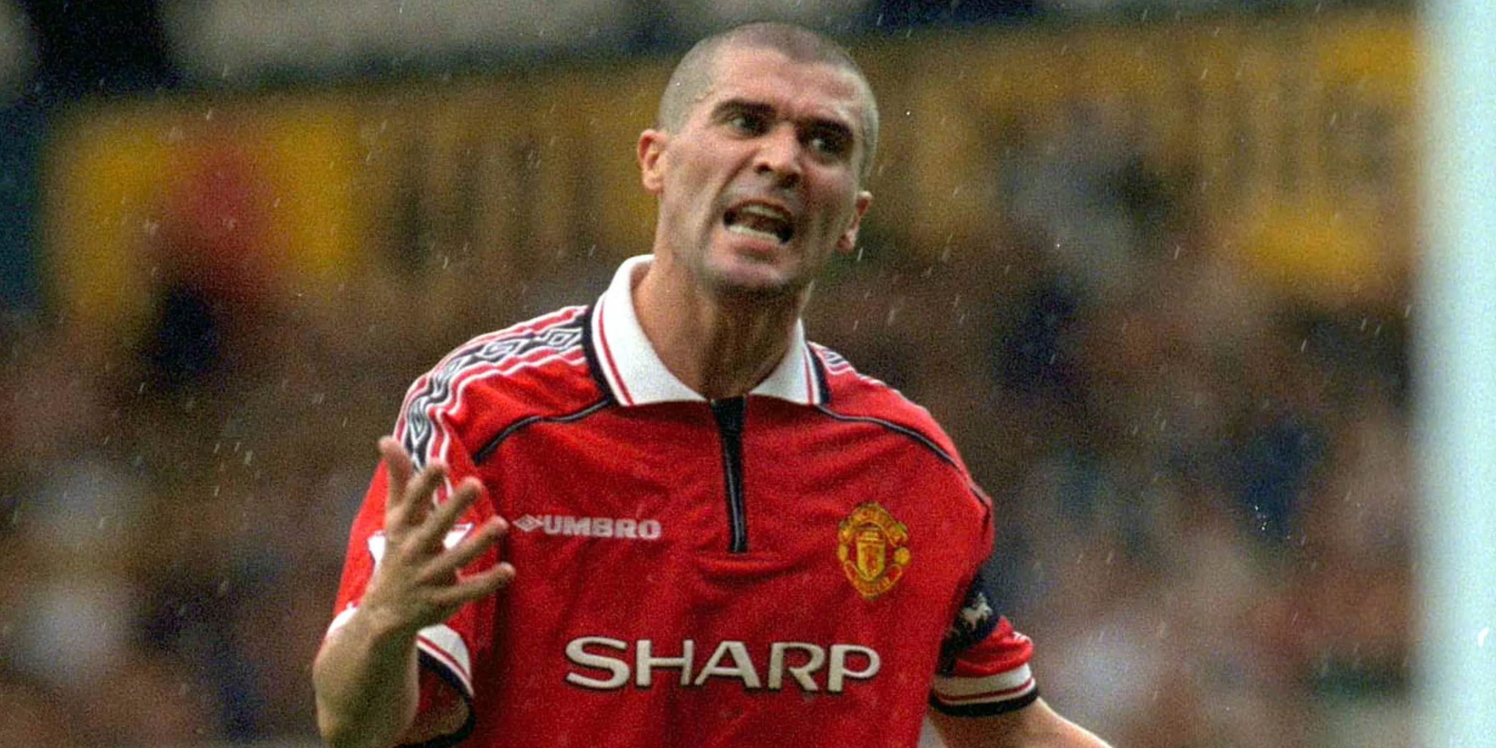 Roy Keane thi đấu cho Manchester United