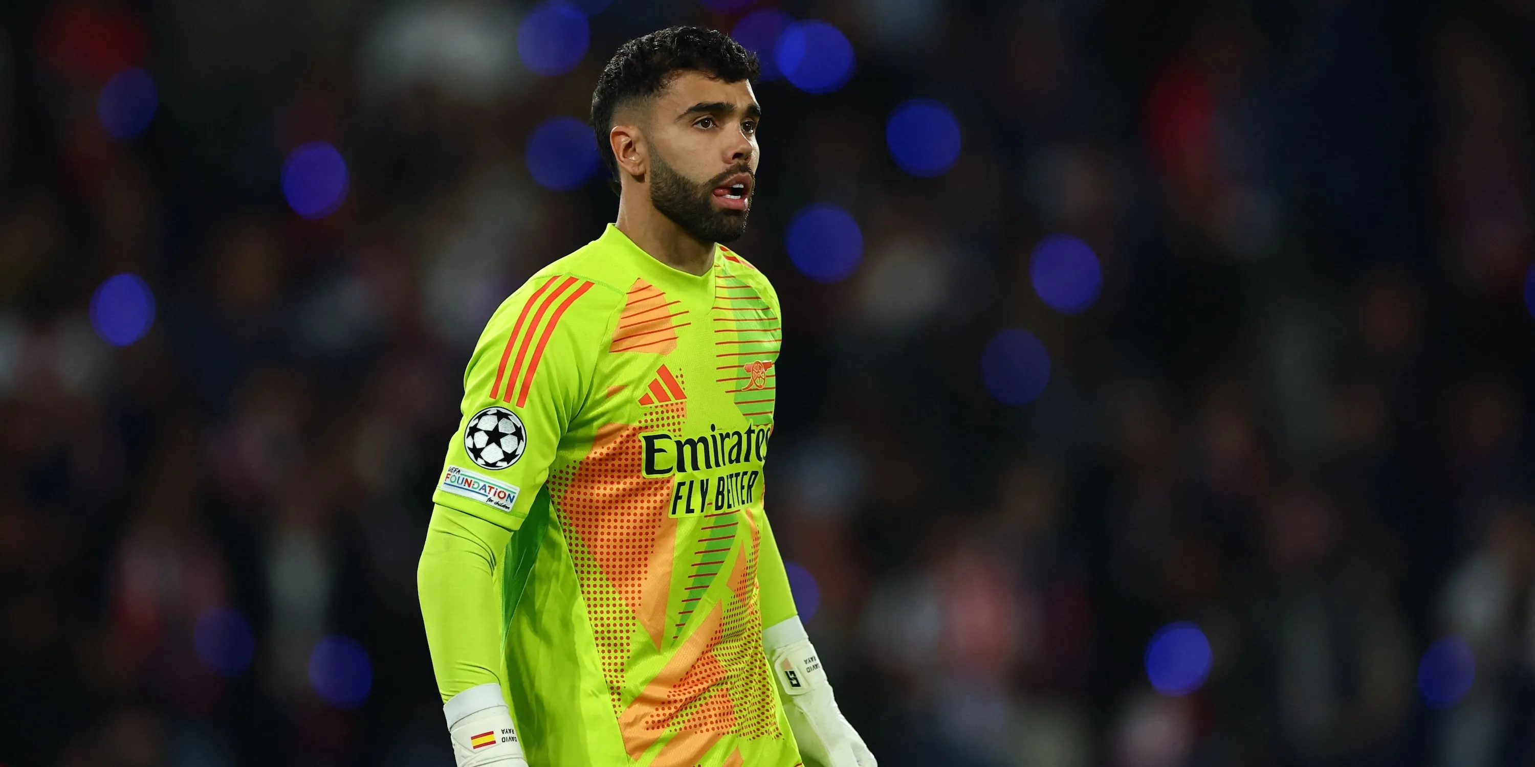 Thủ môn David Raya của Arsenal trong màu áo Pháo thủ