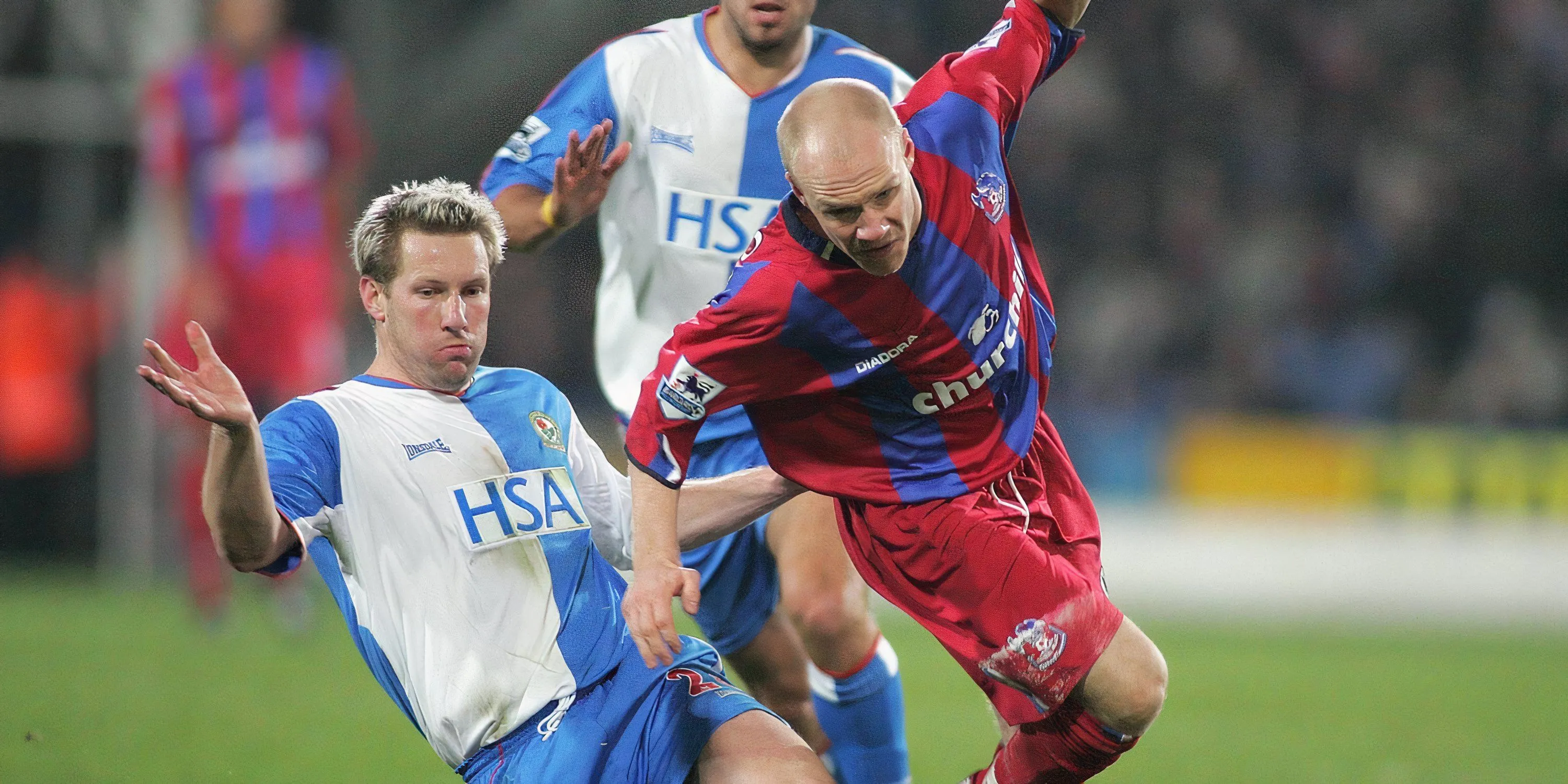 Tiền đạo Andy Johnson ăn mừng sau khi ghi bàn cho Crystal Palace