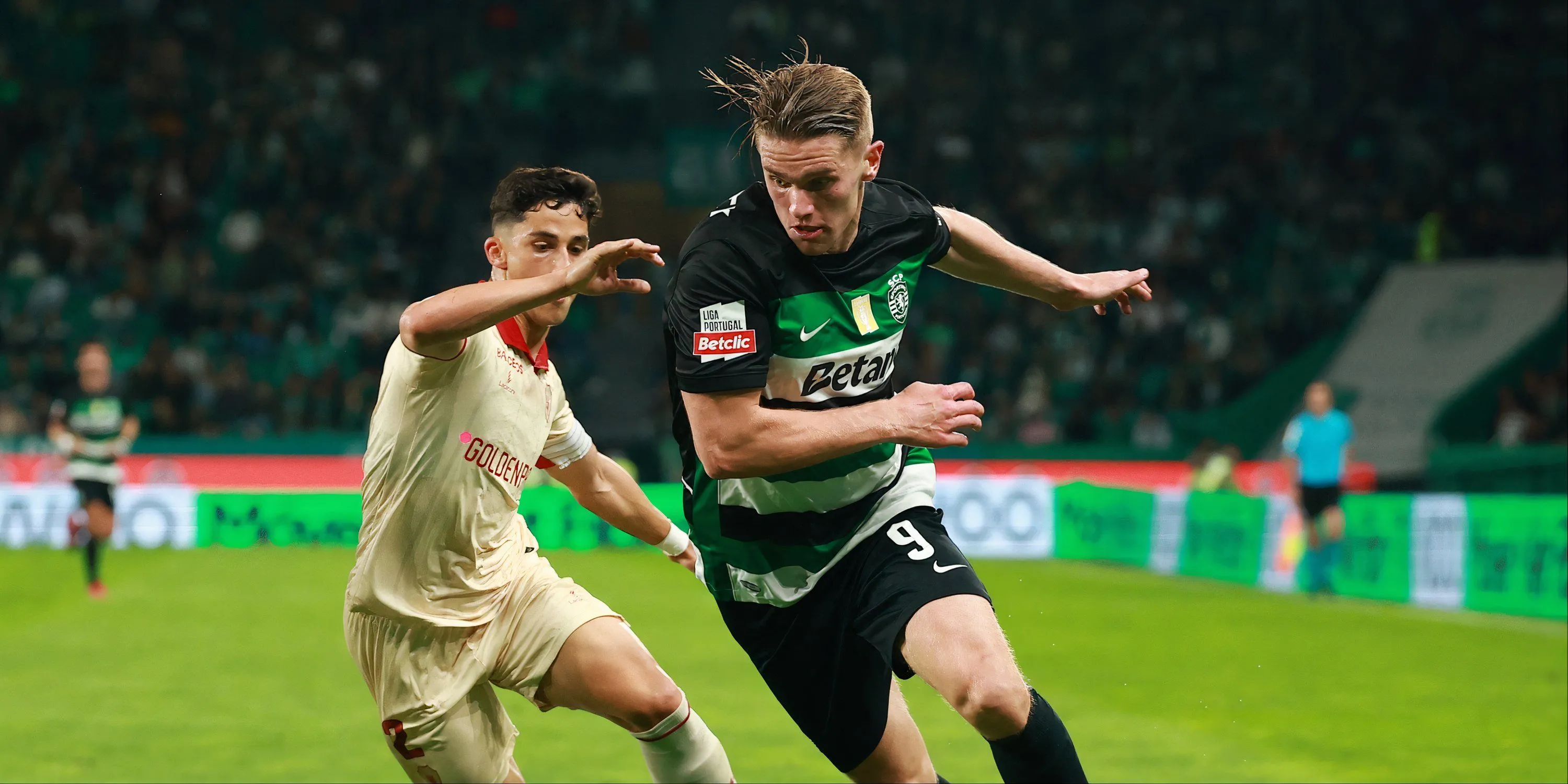 Tiền đạo Viktor Gyokeres ăn mừng bàn thắng cho Sporting Lisbon