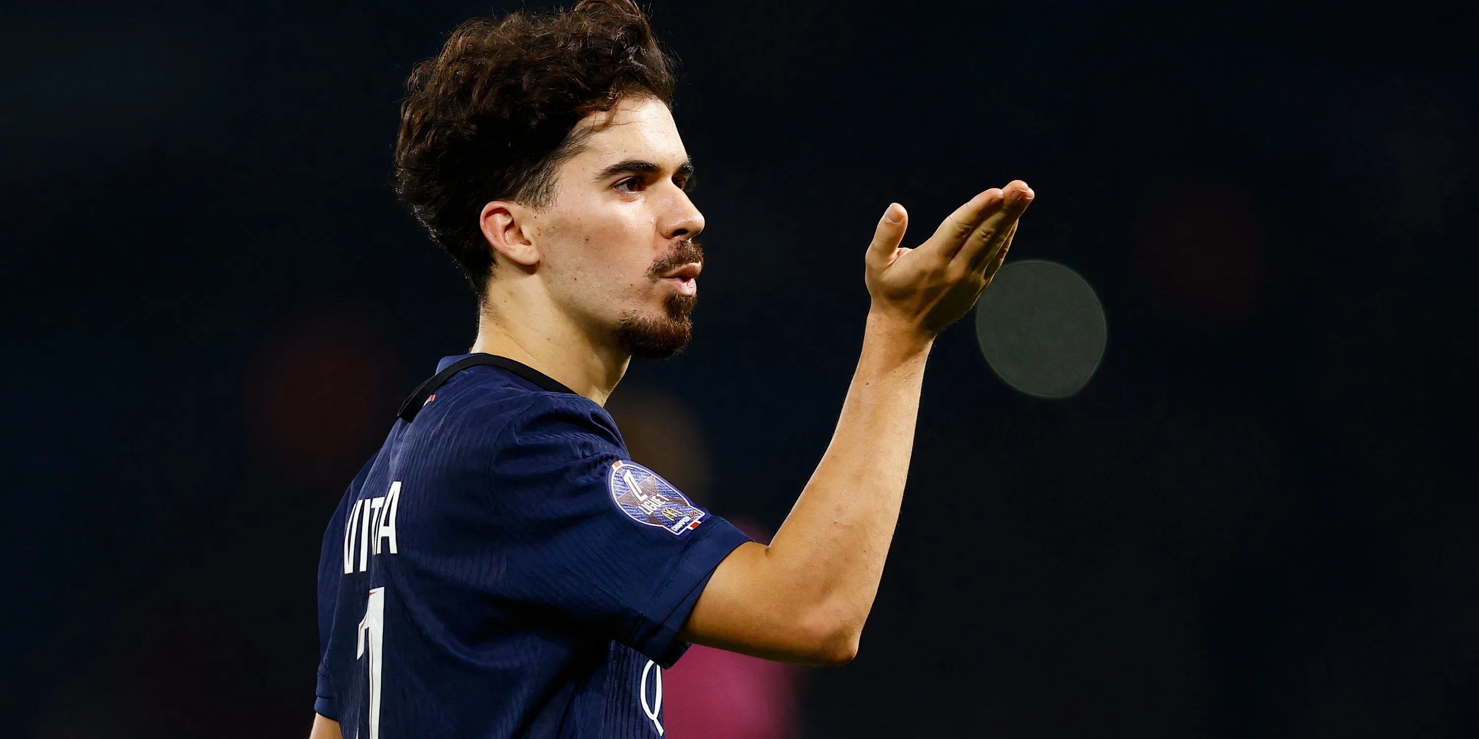 Tiền vệ Vitinha của PSG thi đấu thăng hoa, minh chứng cho sự phát triển vượt bậc và tiềm năng lớn.
