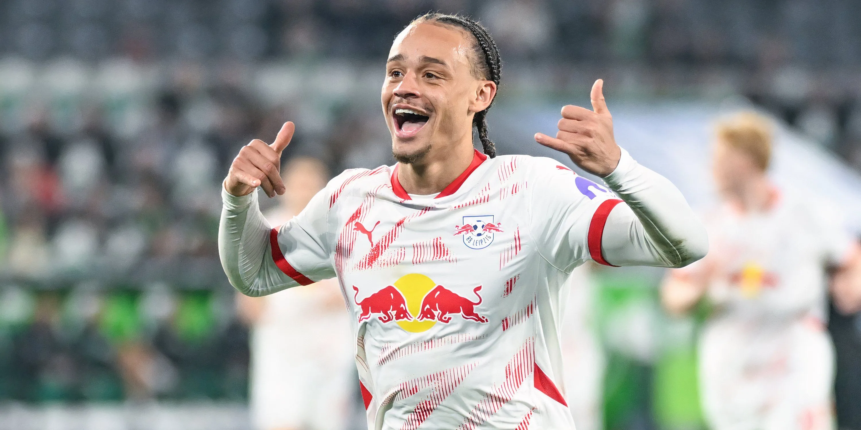 Tiền vệ Xavi Simons ăn mừng bàn thắng trong màu áo RB Leipzig, cầu thủ được nhiều CLB lớn quan tâm.