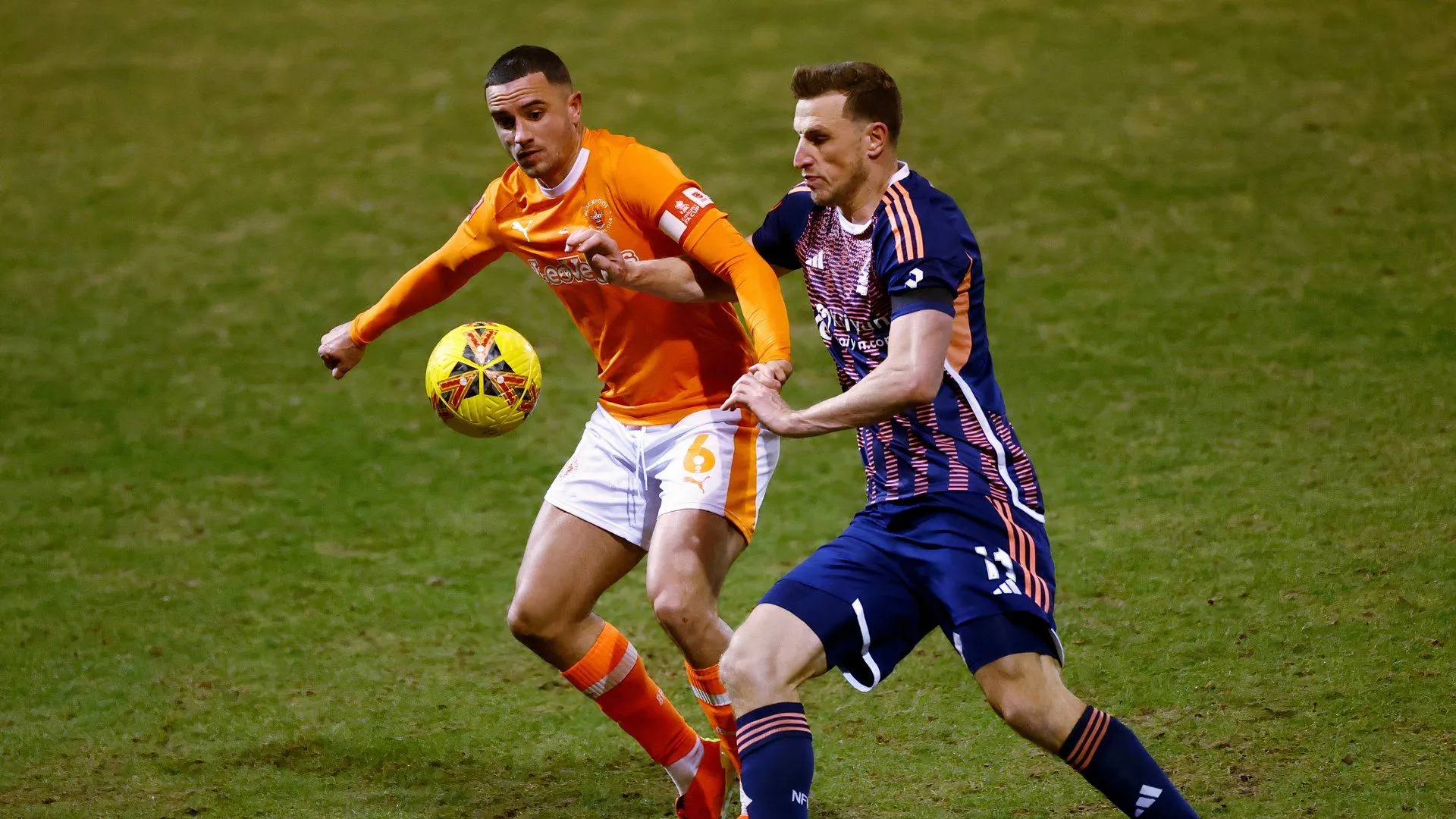Chân dung tiền vệ Oliver Norburn, bản hợp đồng mới đầy kỳ vọng của Notts County ở League Two