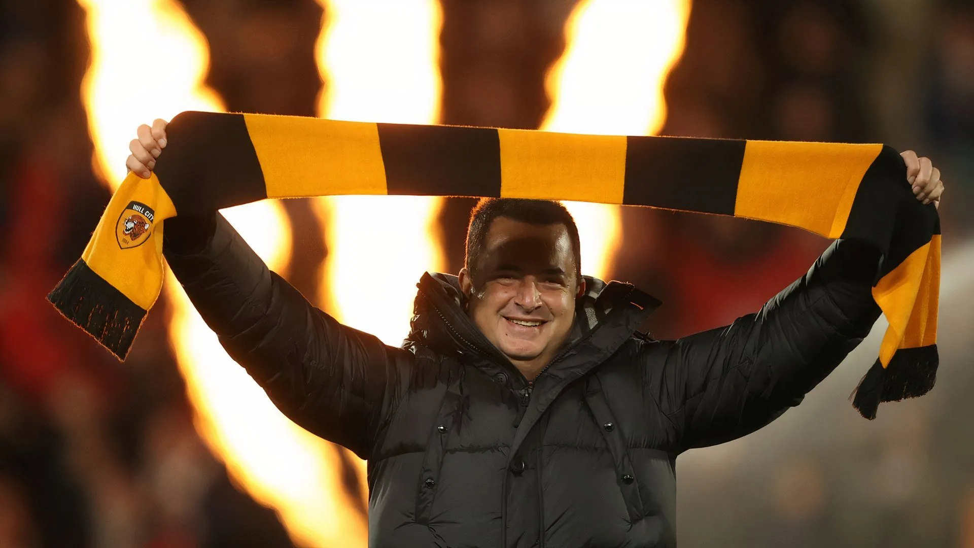 Chủ sở hữu Hull City, Acun Ilicali, đối mặt với sự phản đối từ chủ tịch Kayserispor về thương vụ HLV Sergej Jakirovic.