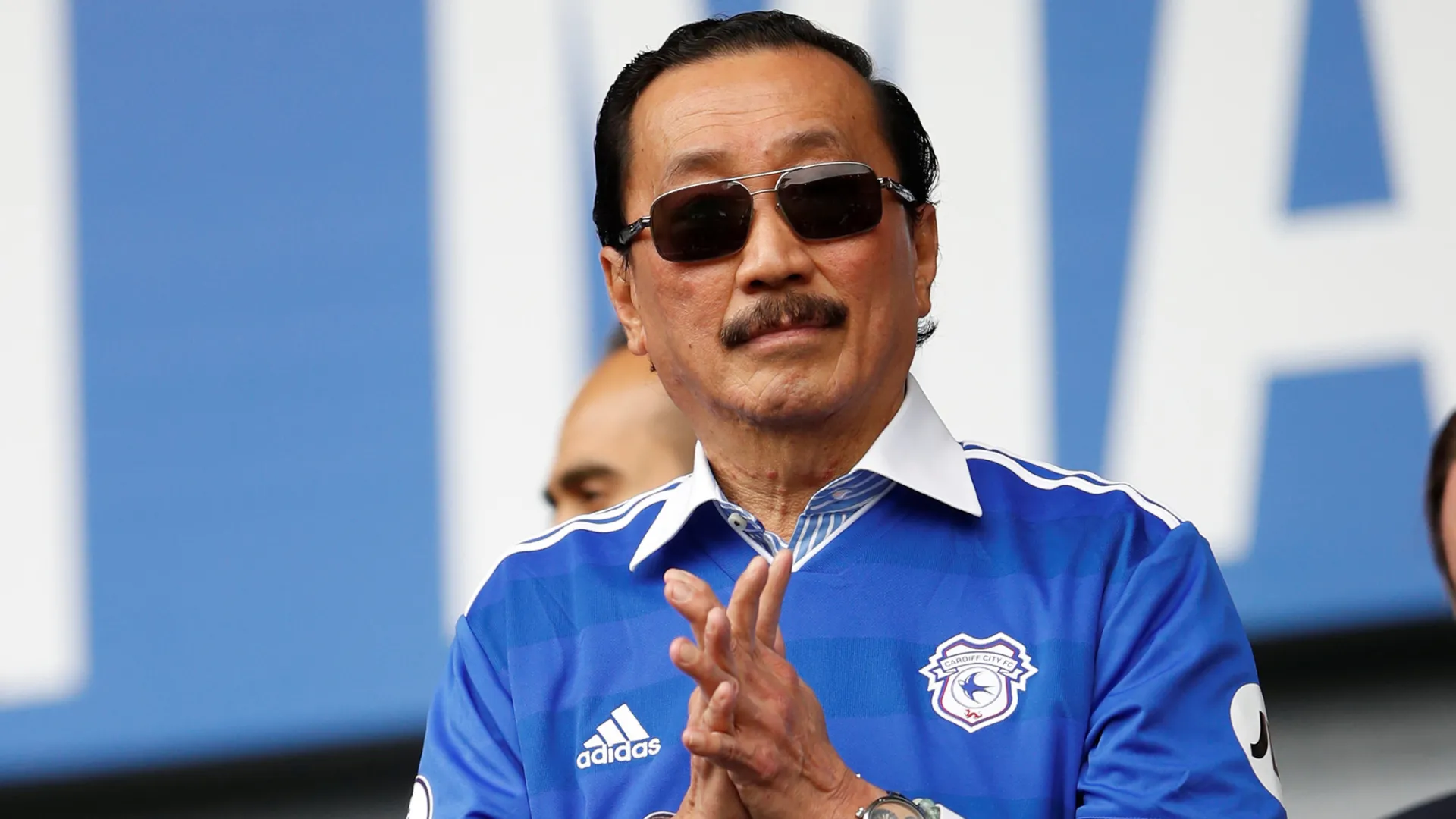 Chủ tịch Cardiff City Vincent Tan giải thích lý do bổ nhiệm HLV mới Brian Barry-Murphy