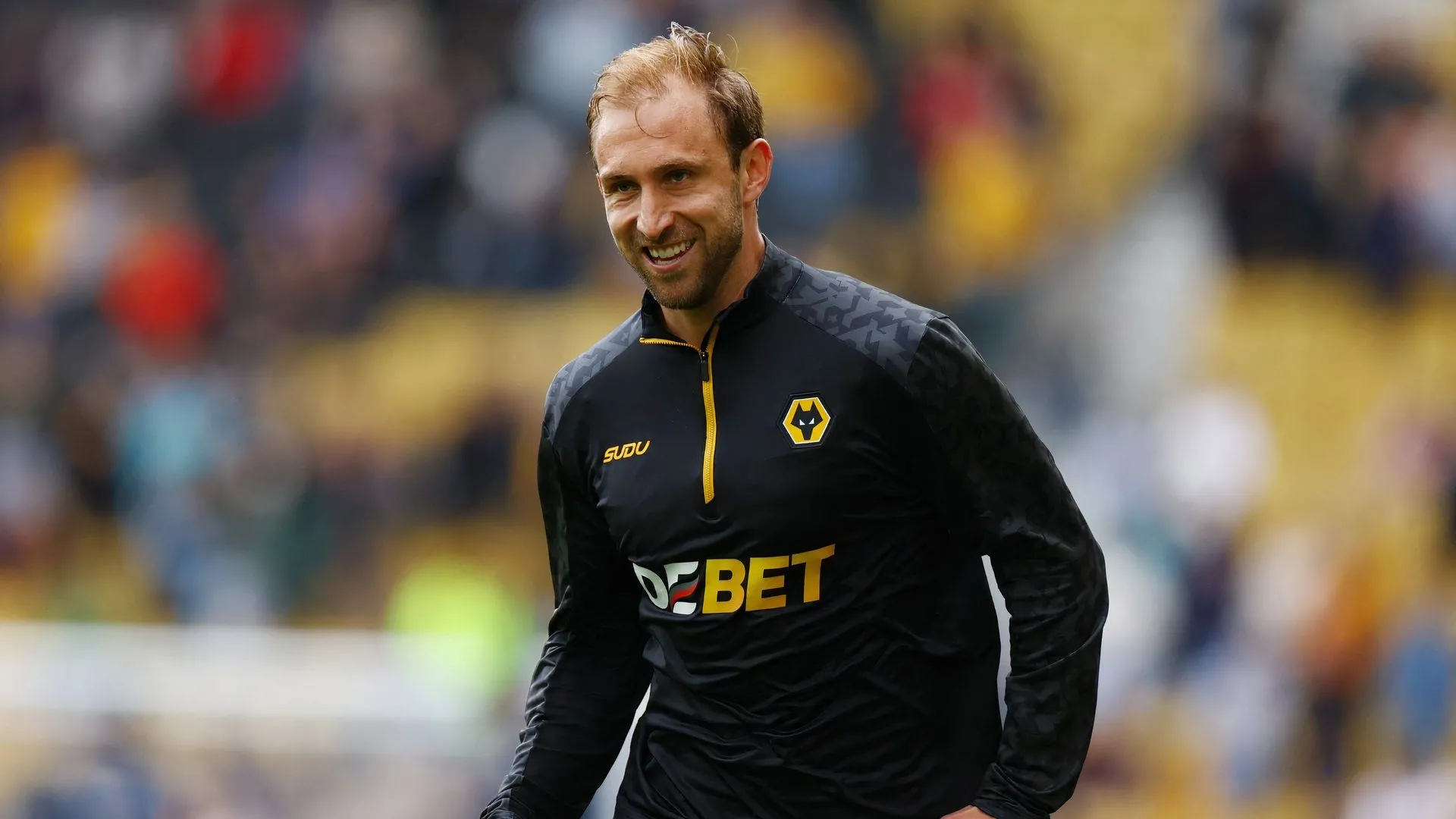 Craig Dawson trong màu áo Wolves thi đấu tại Premier League