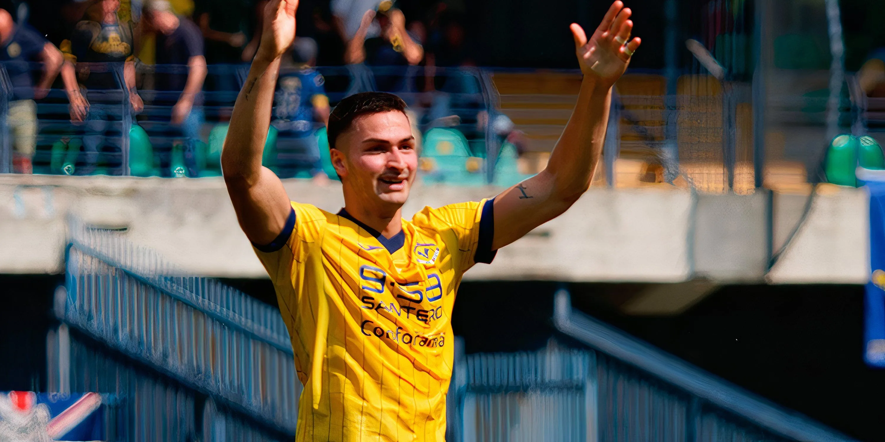 Diego Coppola trong trang phục Hellas Verona