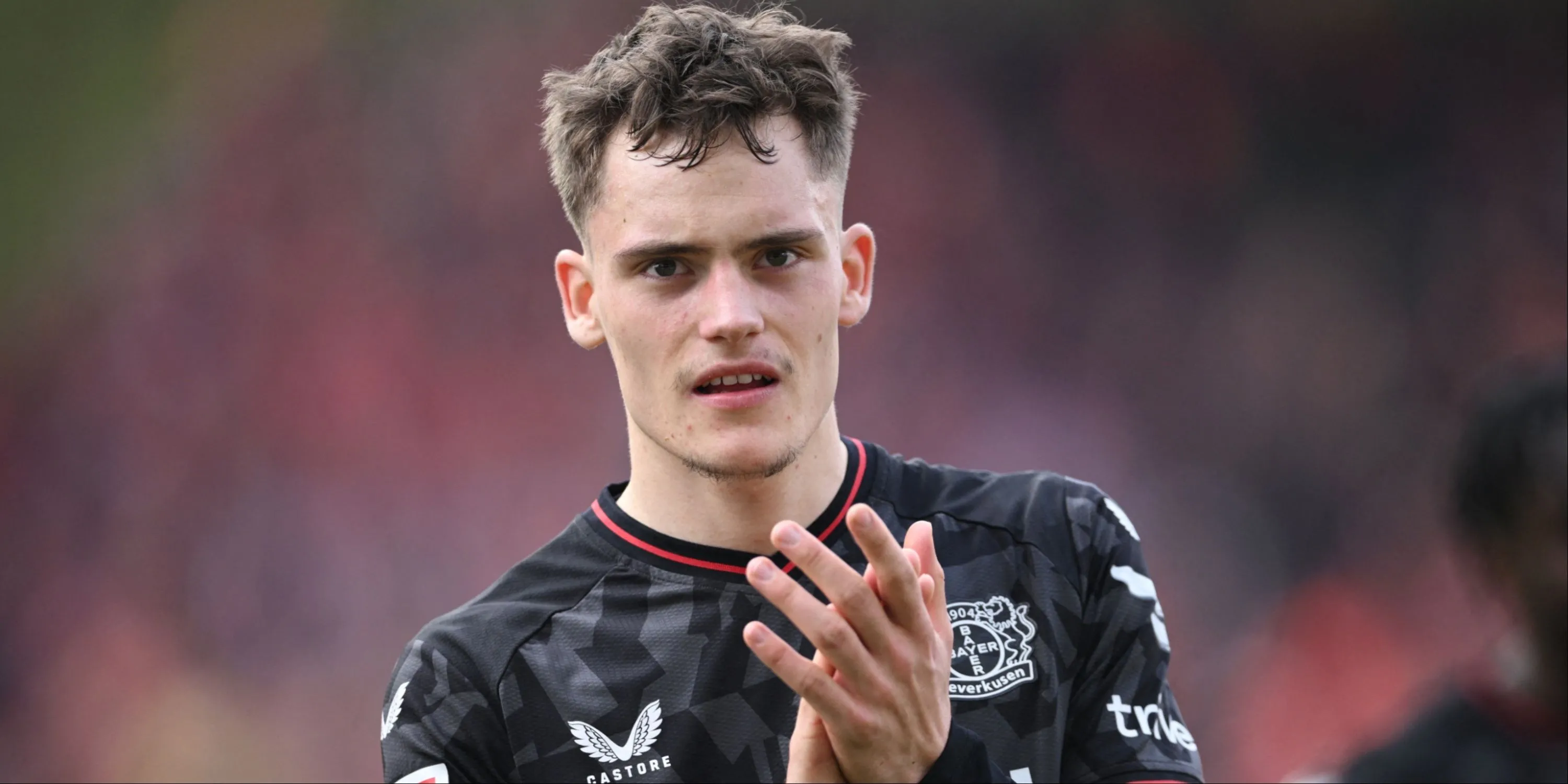 Florian Wirtz trong màu áo Bayer Leverkusen, cầu thủ được Liverpool chiêu mộ