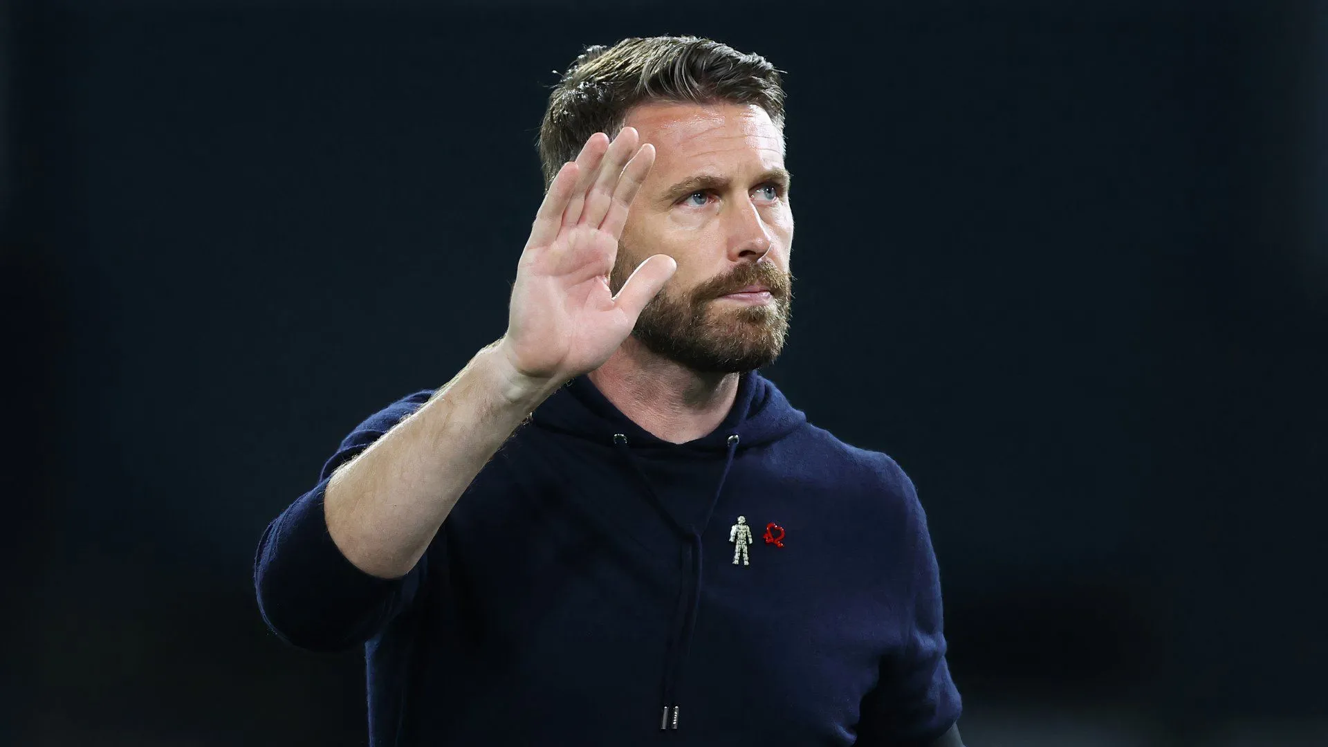 Huấn luyện viên Rob Edwards chỉ đạo Luton Town
