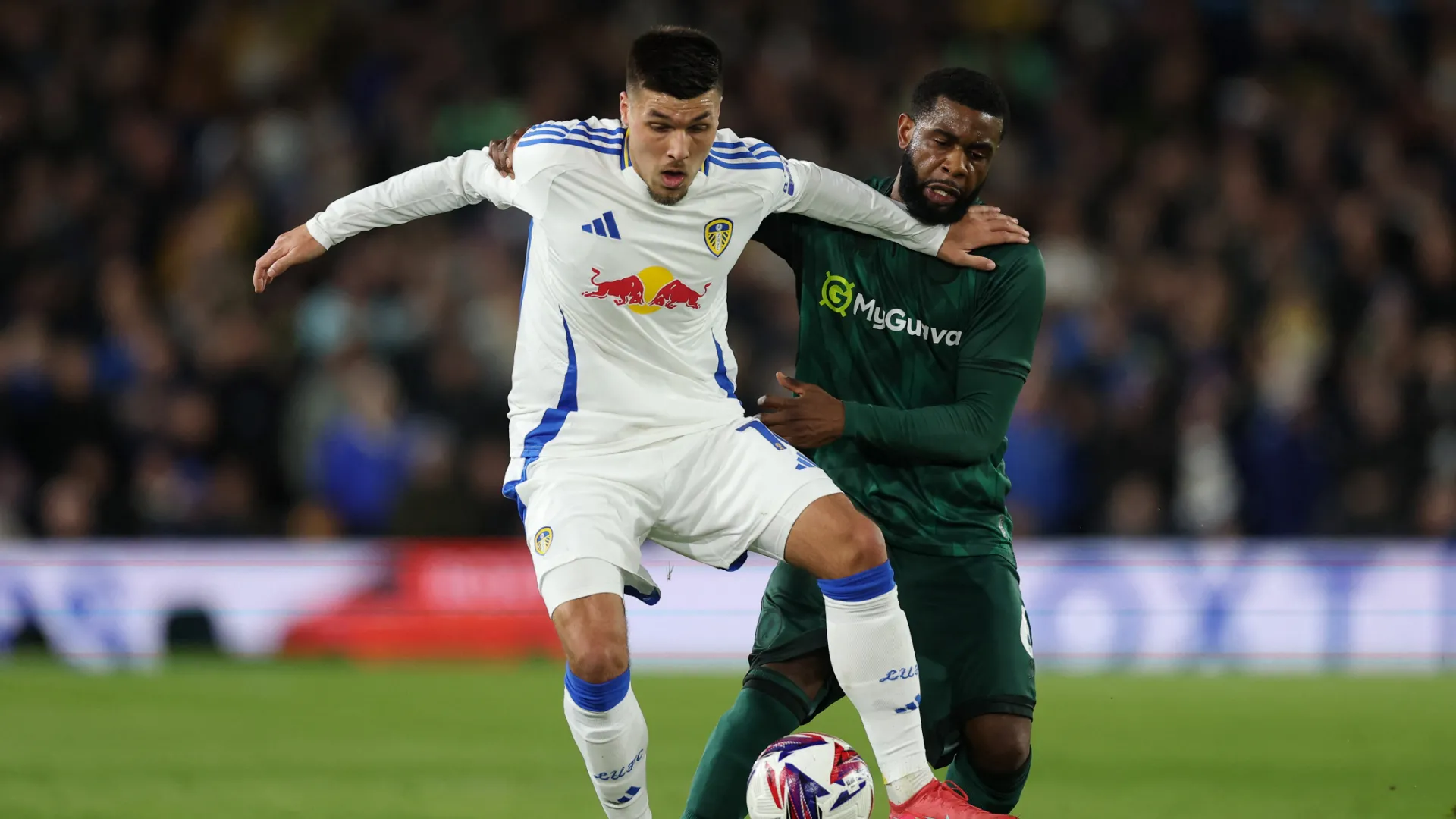 Japhet Tanganga thi đấu cho Millwall tại Championship