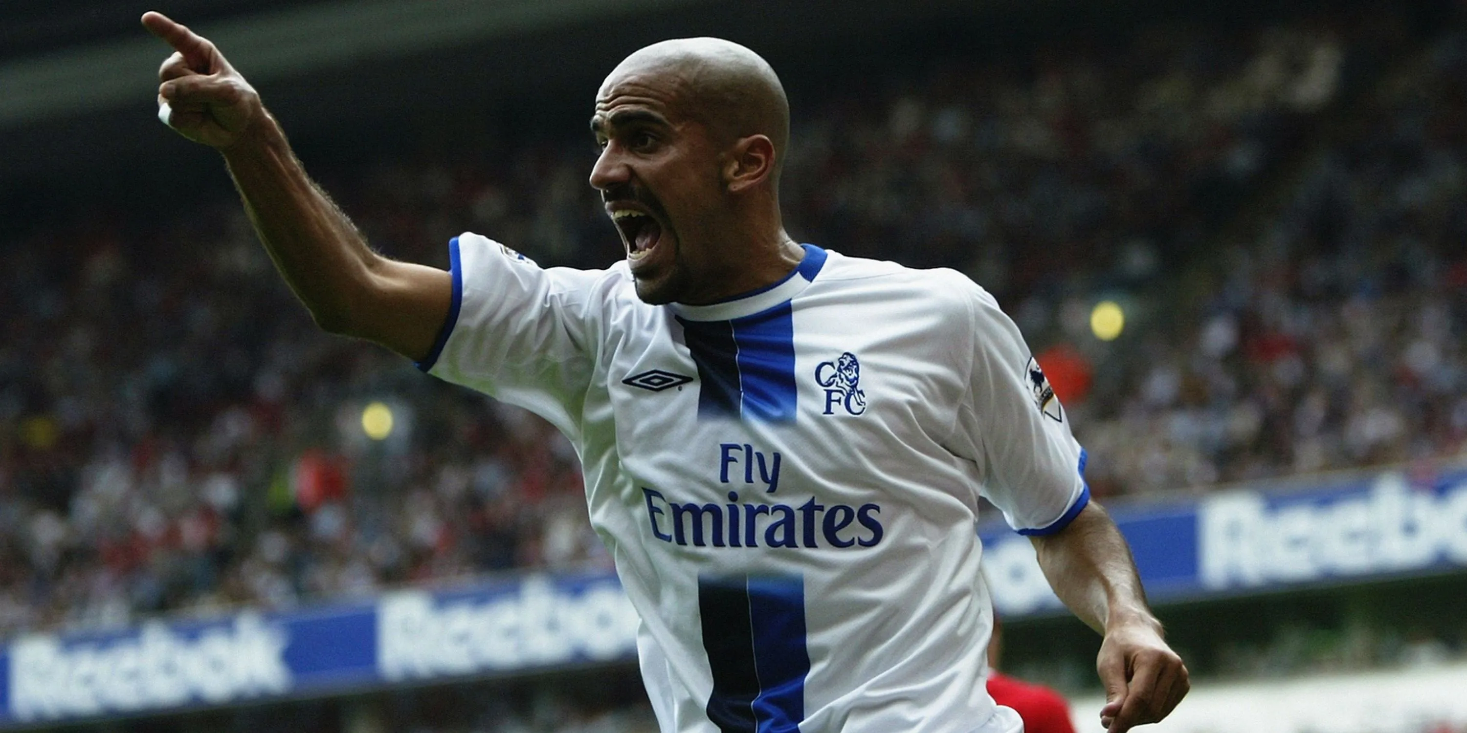 Juan Sebastian Veron trong màu áo Manchester United thi đấu tại Premier League