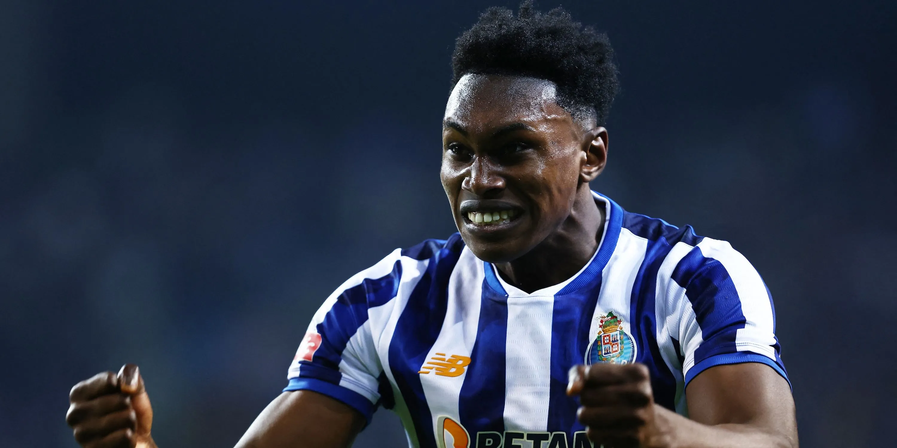 Samu Omorodion ăn mừng bàn thắng cho CLB FC Porto