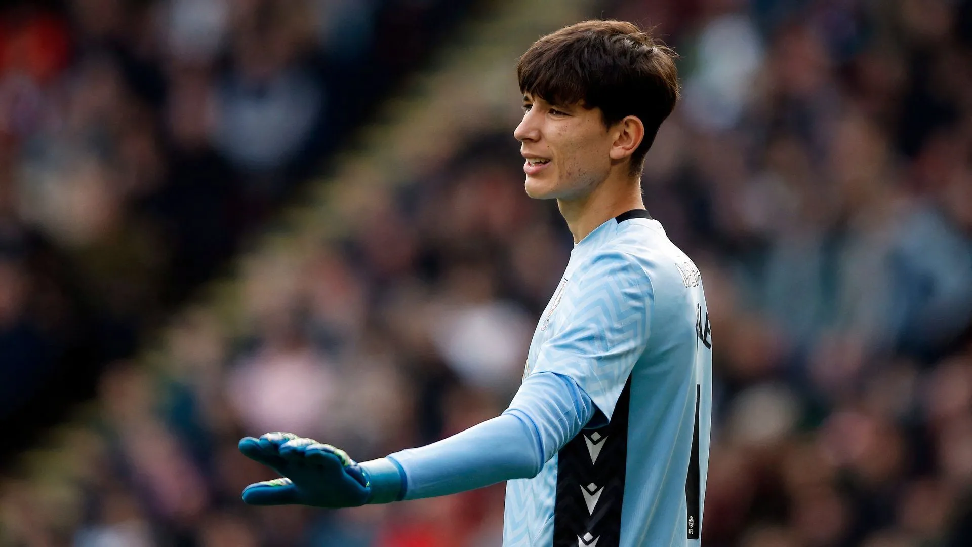 Thủ môn James Beadle trong màu áo Sheffield Wednesday