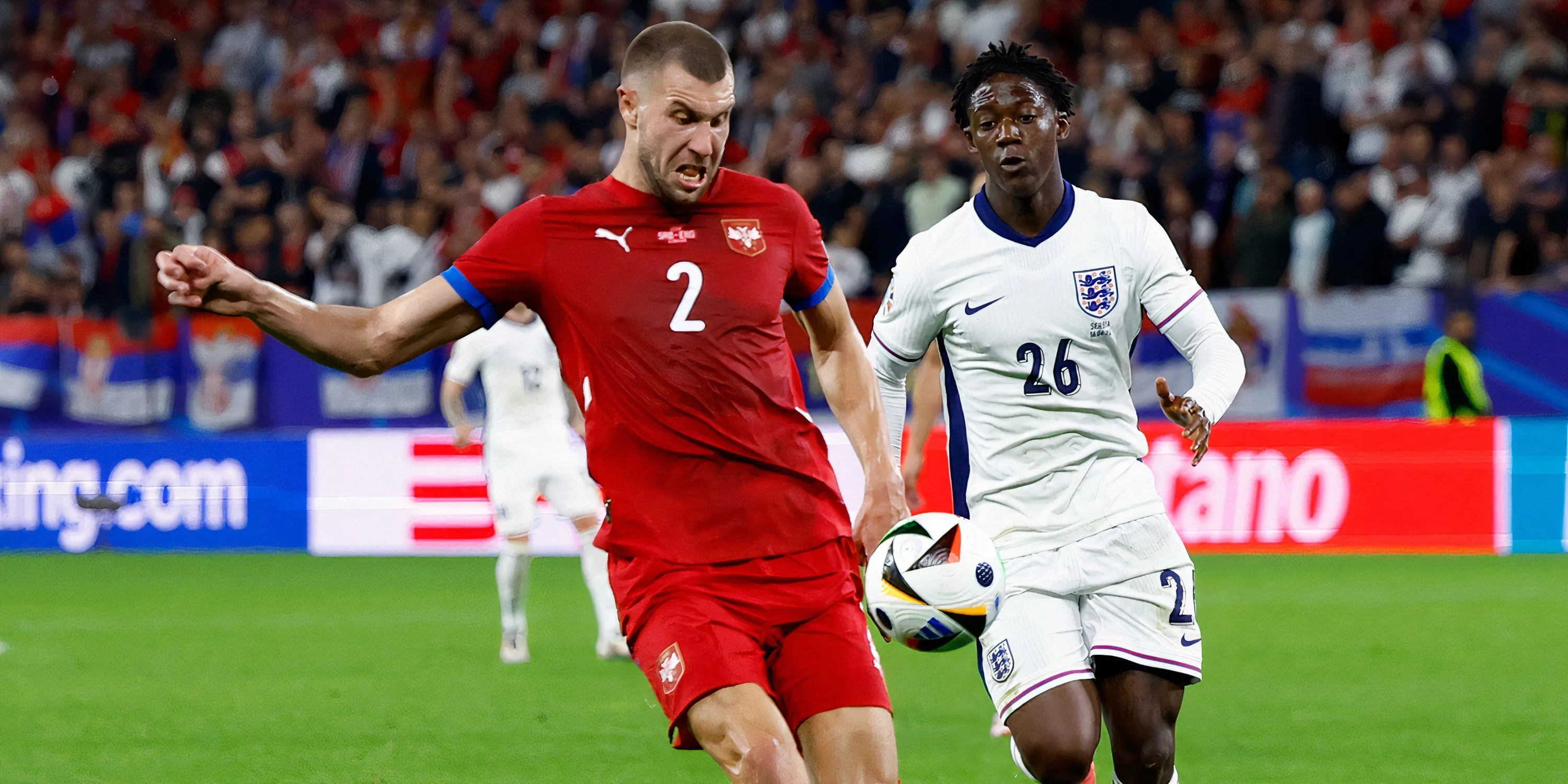 Trung vệ Serbia Strahinja Pavlovic trong màu áo quốc gia