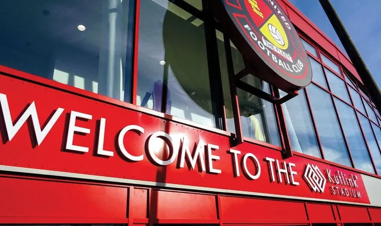 Bảng hiệu Sân vận động Stonebridge United