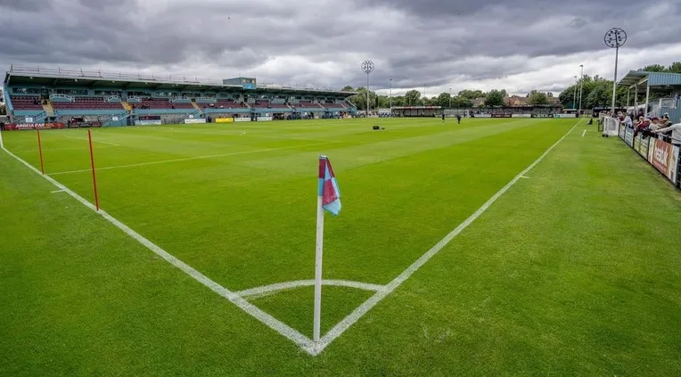 Cờ góc sân Mariners Park, biểu tượng bóng đá South Shields