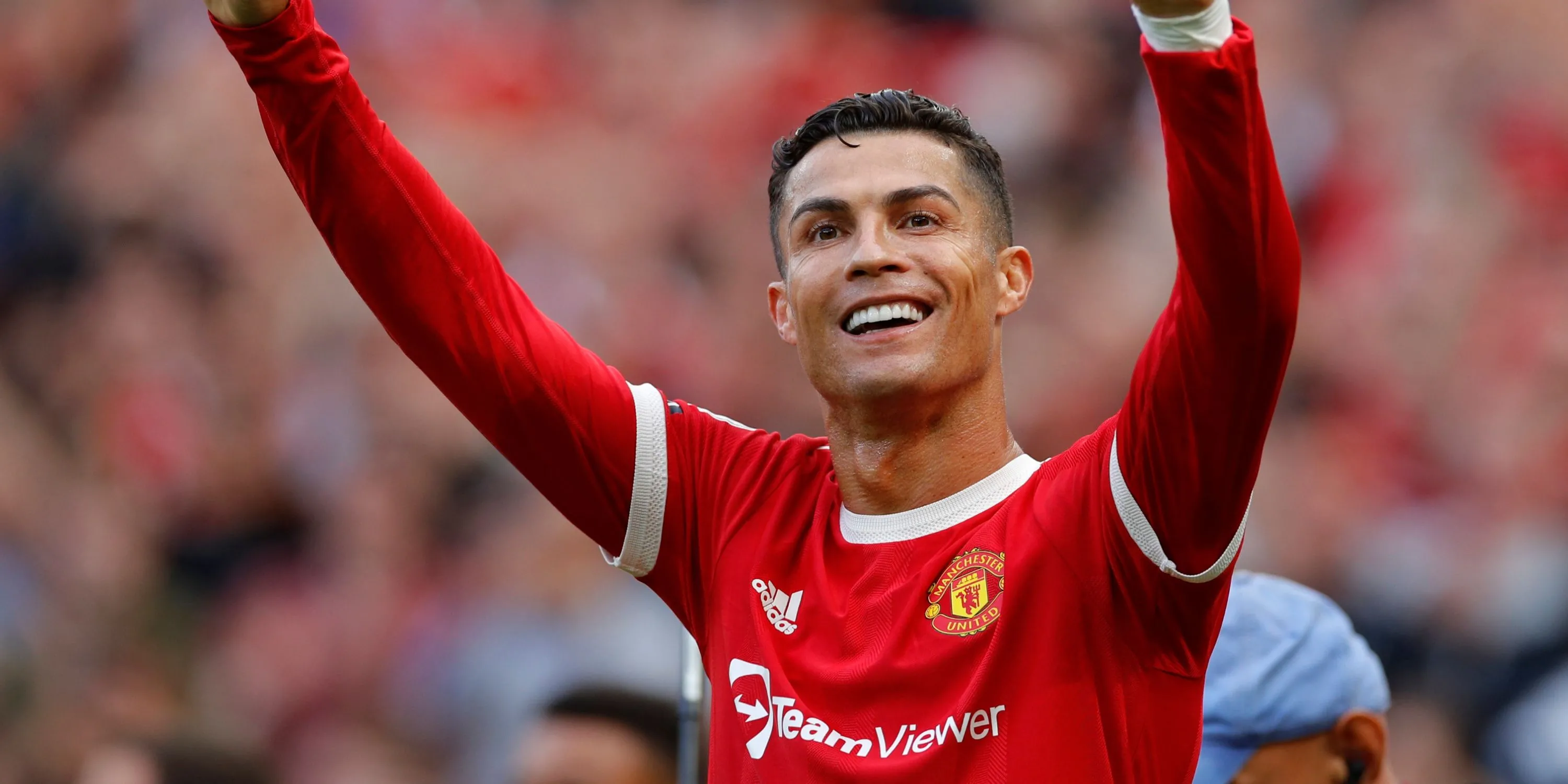 Cristiano Ronaldo khoác áo Manchester United tại Premier League