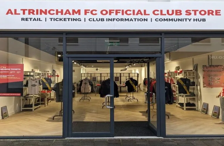 Cửa hàng câu lạc bộ Altrincham FC