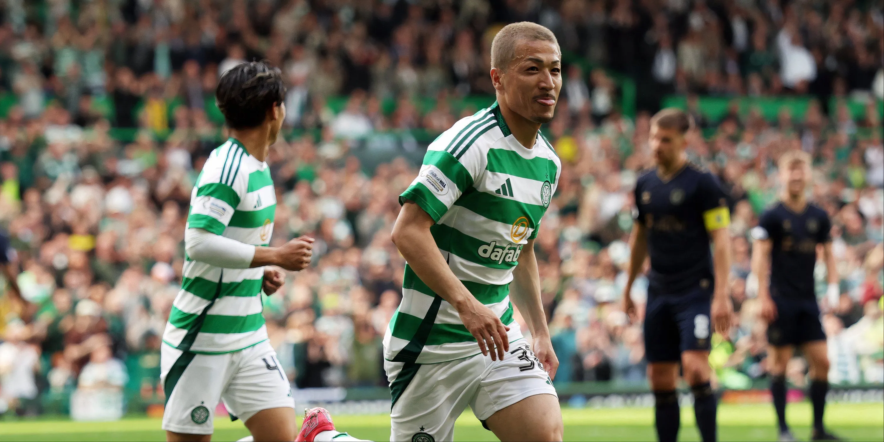 Daizen Maeda ăn mừng bàn thắng trong màu áo Celtic