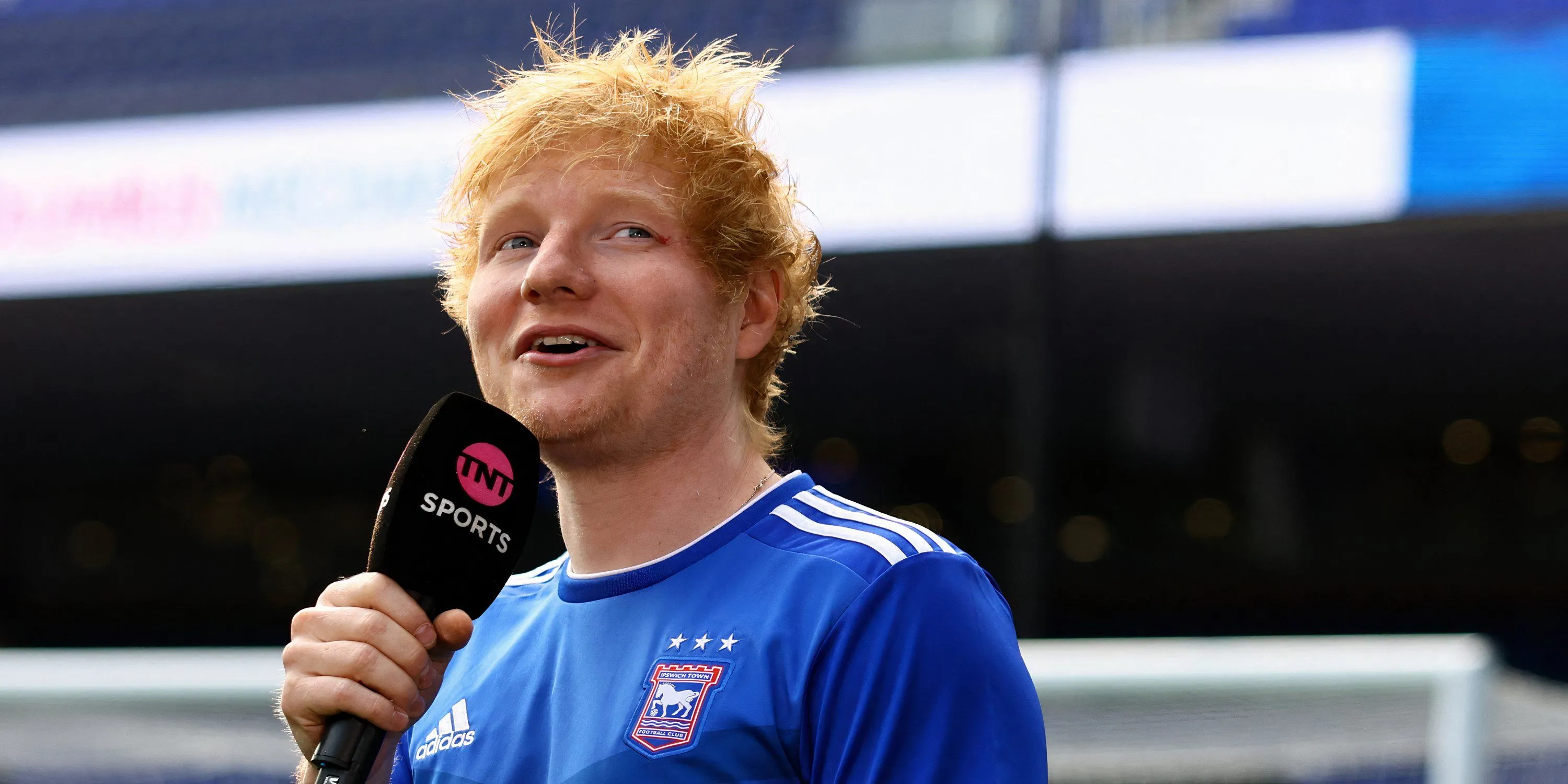 Ed Sheeran, ca sĩ nổi tiếng, là đồng sở hữu Ipswich Town