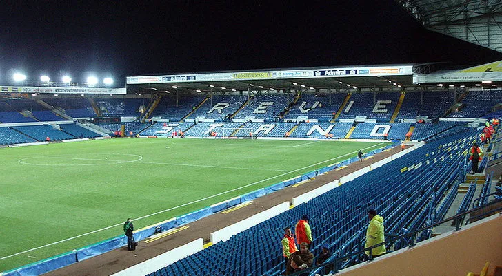 Góc nhìn từ các khán đài sân Elland Road