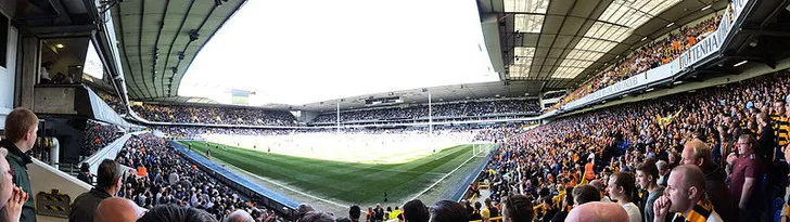 Góc nhìn từ khán đài sân White Hart Lane trong ngày thi đấu
