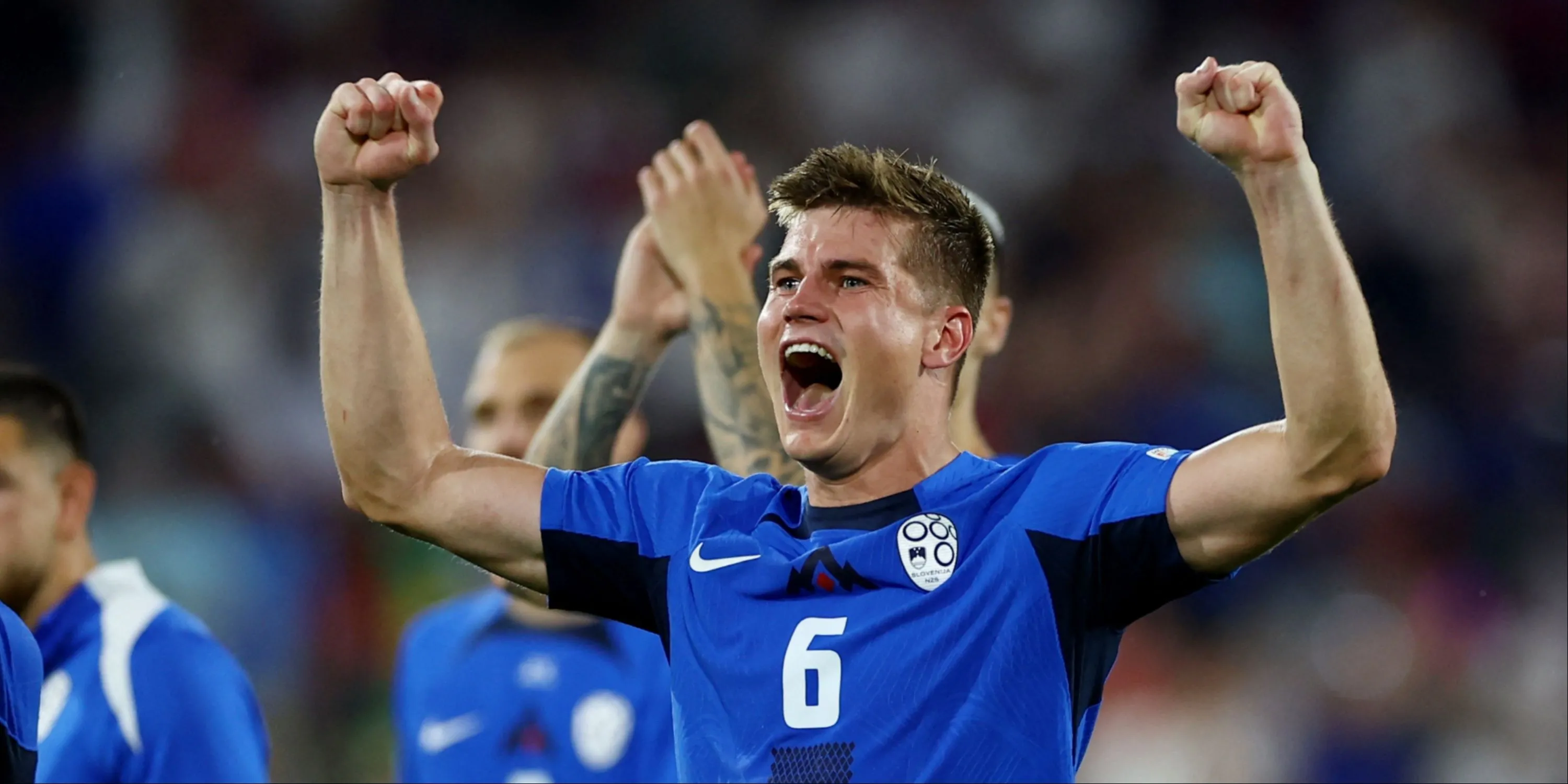 Hậu vệ Jaka Bijol trong màu áo đội tuyển Slovenia tại Euro 2024, một trong ba tân binh phòng ngự của Leeds United.