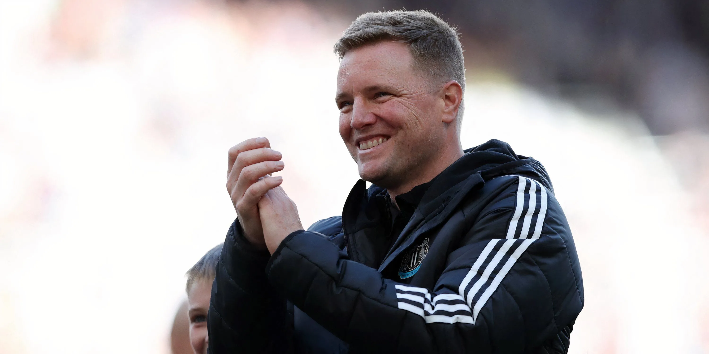 HLV Eddie Howe lo lắng về tình hình chấn thương của Sven Botman tại Newcastle