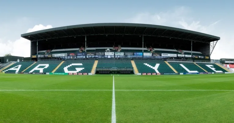 Khán đài chính Mayflower Grandstand tại Home Park