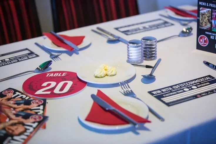 Không gian dịch vụ VIP (Hospitality) tại sân Highbury Fleetwood Town