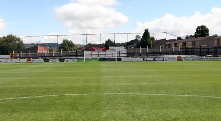 Khu khán đài Bath End ở sân vận động Twerton Park