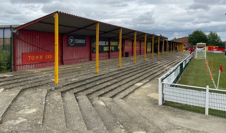 Khu khán đài đứng (terraces) tại Spencer Stadium, Banbury