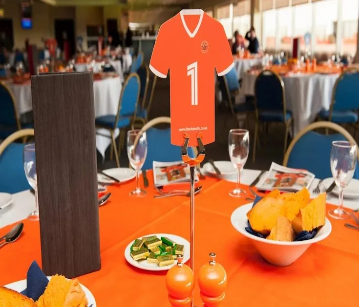 Khu vực dịch vụ VIP và phòng chờ cao cấp tại sân Bloomfield Road