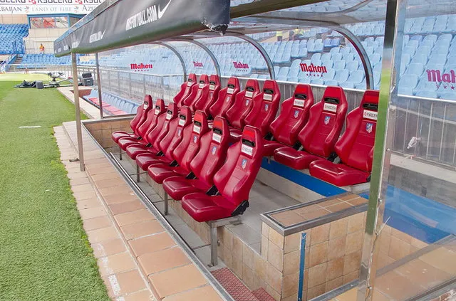 Khu vực ghế dự bị đội khách tại sân vận động Vicente Calderón