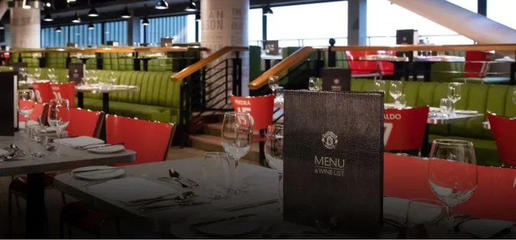 Khu vực Hospitality sang trọng tại Old Trafford, mang đến trải nghiệm đẳng cấp cho khách VIP