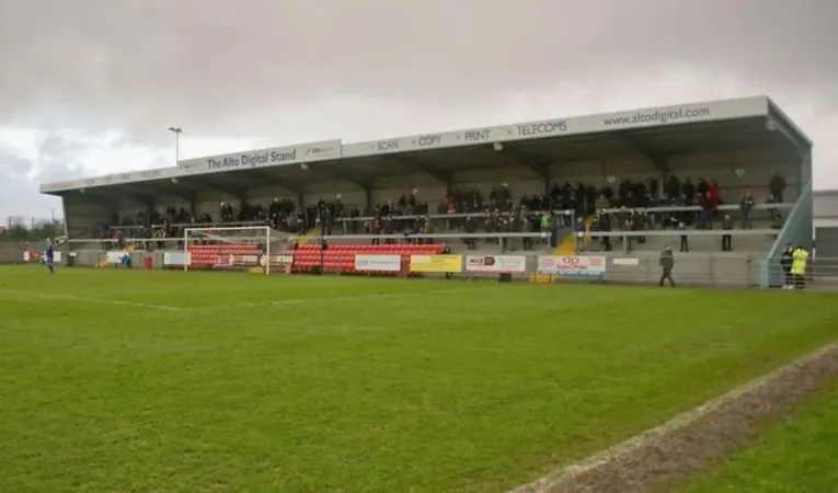 Khu vực khán đài chính của Sân Optima Stadium