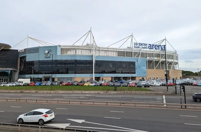 Mặt tiền bên ngoài Sân vận động Coventry Building Society Arena