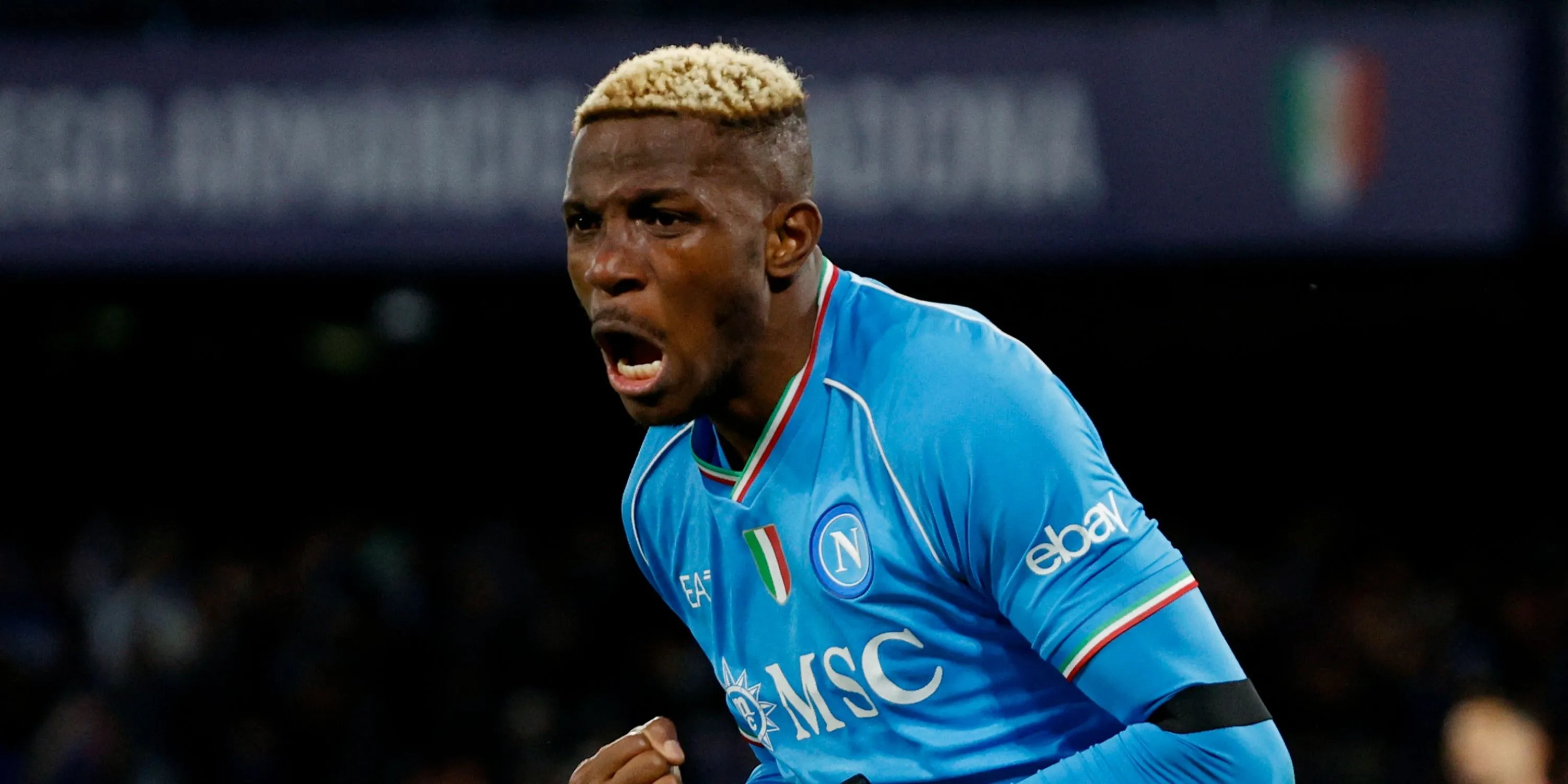 Ngôi sao của Napoli, Victor Osimhen, đang thi đấu