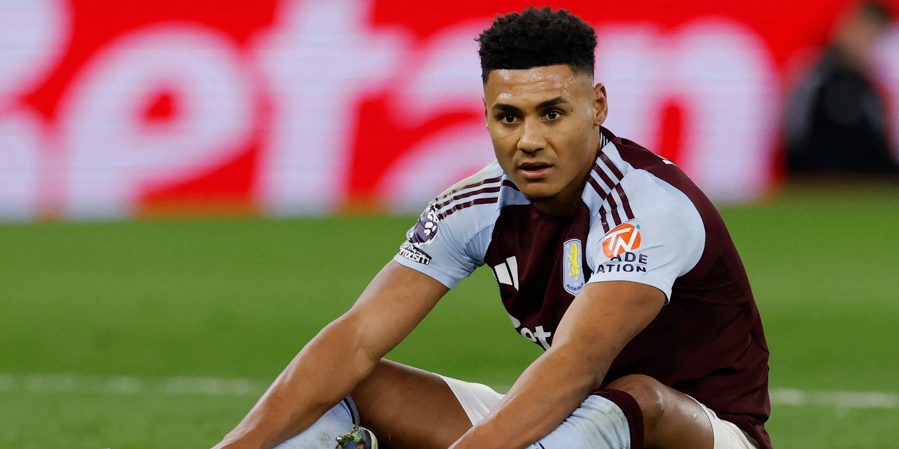 Ollie Watkins, tiền đạo Aston Villa và mục tiêu của Manchester United